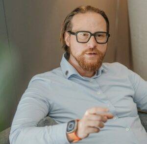 IT-Compliance im Systembetrieb: Wie Managed Governance Administratoren spürbar entlastet 1 Marco Lueck